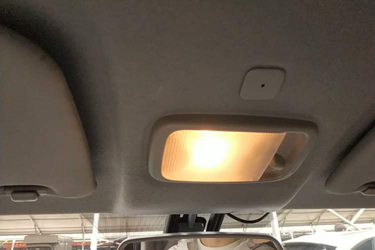 Used Chery QQ Ice Cream 2022 170km Sundae Phosphate Lithium-Ion Headliner