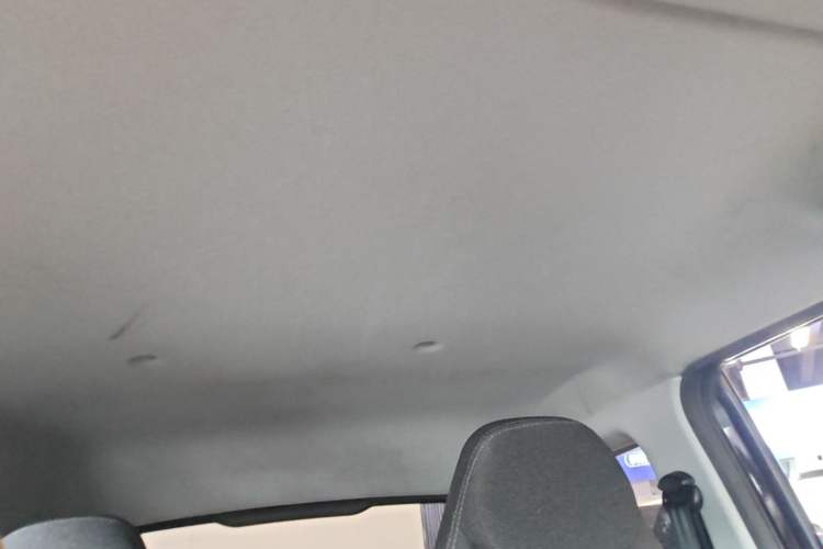 Used Chery QQ Ice Cream 2022 170km Sundae Phosphate Lithium-Ion Headliner