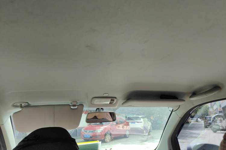 Used Chery QQ Ice Cream 2022 170km Sundae Phosphate Lithium-Ion Headliner