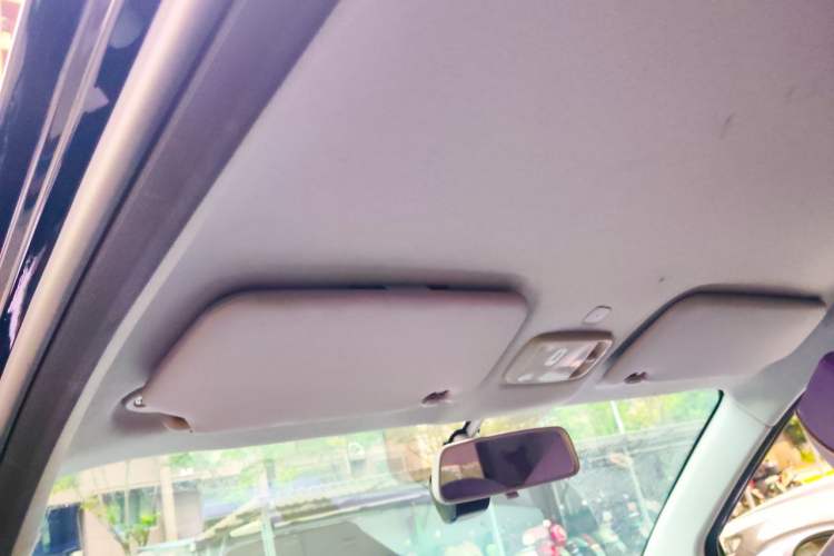 Used Chery QQ Ice Cream 2022 170km Sundae Phosphate Lithium-Ion Headliner