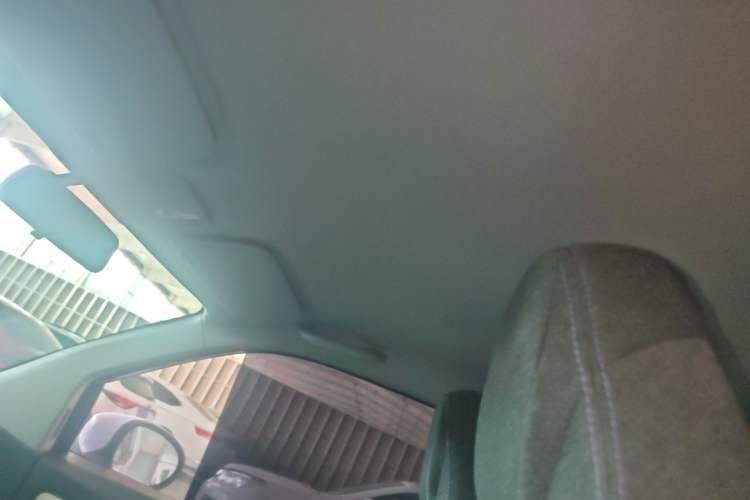 Used Chery QQ Ice Cream 2022 170km Sundae Phosphate Lithium-Ion Headliner