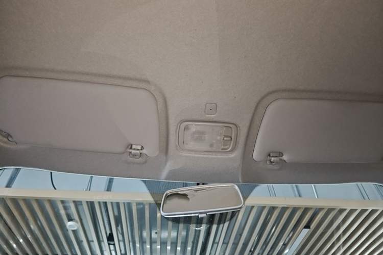 Used Chery QQ Ice Cream 2022 170km Sundae Phosphate Lithium-Ion Headliner
