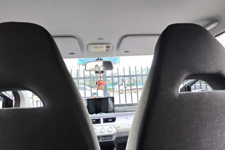 Used Chery QQ Ice Cream 2022 120km Conical Shape Lithium Iron Phosphate Headliner