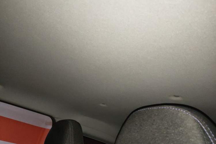 Used Chery QQ Ice Cream 2022 170km Sundae Phosphate Lithium-Ion Headliner