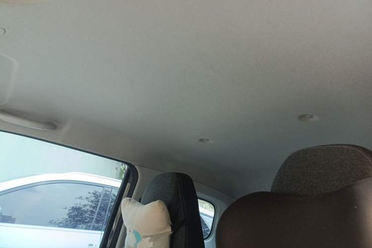 Used Chery QQ Ice Cream 2022 170km Sundae Phosphate Lithium-Ion Headliner