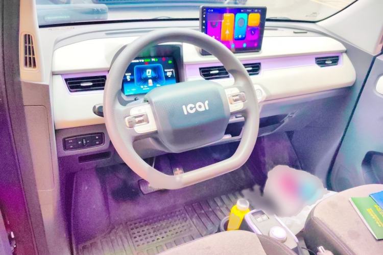 Used Chery QQ Ice Cream 2022 170km Sundae Phosphate Lithium-Ion Interior 2