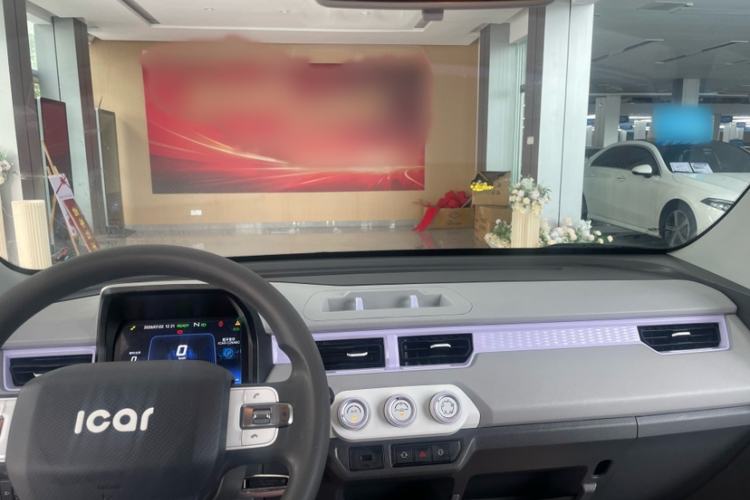Used Chery QQ Ice Cream 2022 170km Sundae Phosphate Lithium-Ion Interior 2