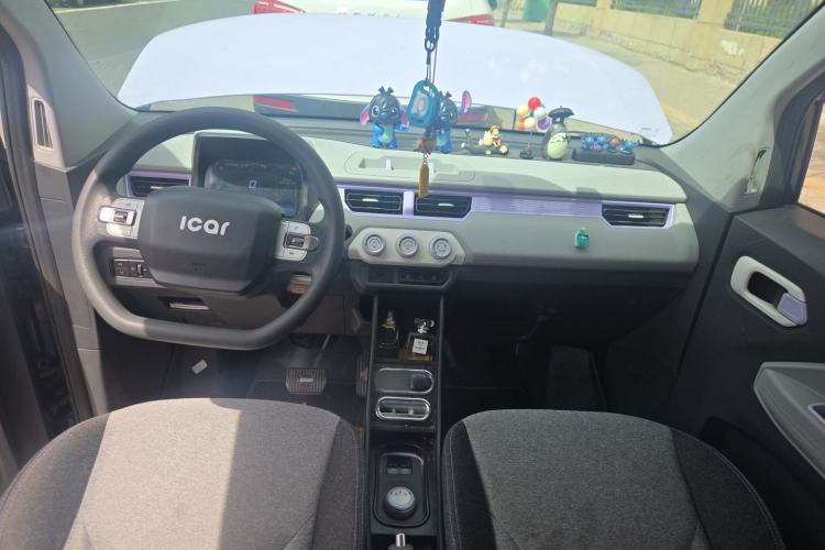 Used Chery QQ Ice Cream 2022 170km Sundae Phosphate Lithium-Ion Interior 2