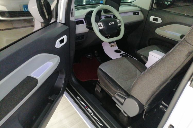 Used Chery QQ Ice Cream 2022 170km Sundae Phosphate Lithium-Ion Interior 3