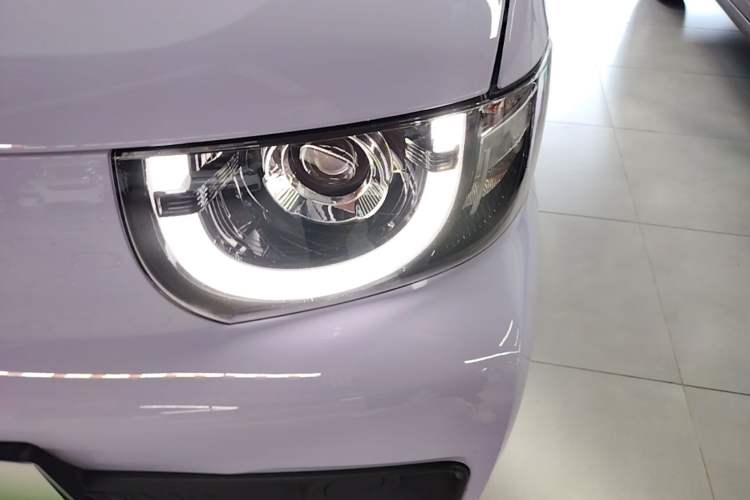 Used Chery QQ Ice Cream 2022 170km Sundae Phosphate Lithium-Ion Left Front Headlight