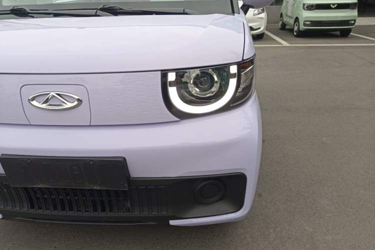 Used Chery QQ Ice Cream 2022 170km Sundae Phosphate Lithium-Ion Left Front Headlight