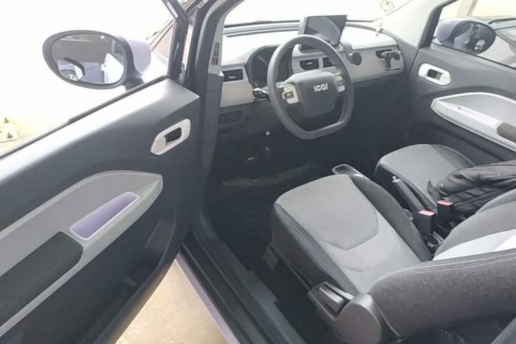 Used Chery QQ Ice Cream 2022 170km Sundae Phosphate Lithium-Ion Left Front Seat