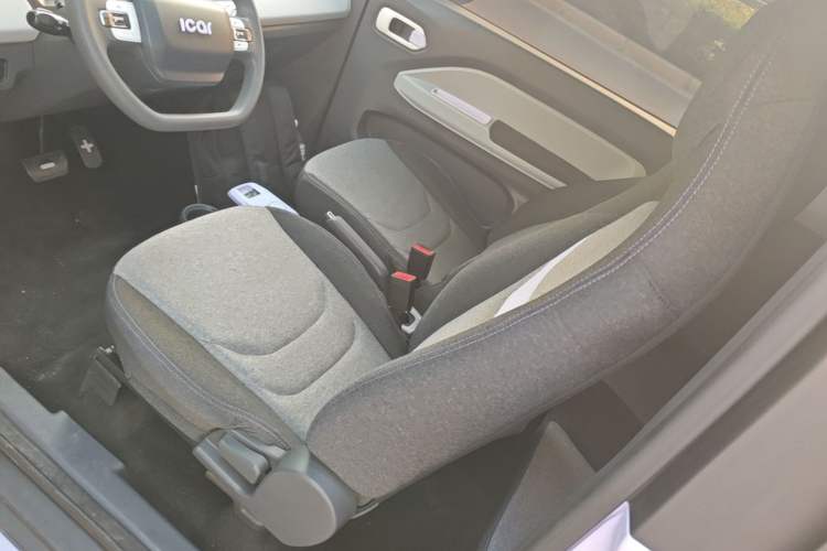 Used Chery QQ Ice Cream 2022 170km Sundae Phosphate Lithium-Ion Left Front Seat