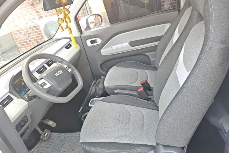 Used Chery QQ Ice Cream 2022 170km Sundae Phosphate Lithium-Ion Left Front Seat
