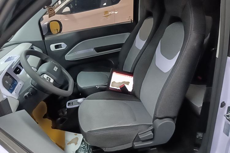 Used Chery QQ Ice Cream 2022 170km Sundae Phosphate Lithium-Ion Left Front Seat