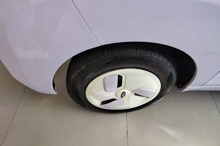 Used Chery QQ Ice Cream 2022 170km Sundae Phosphate Lithium-Ion Left Front Wheel Hub