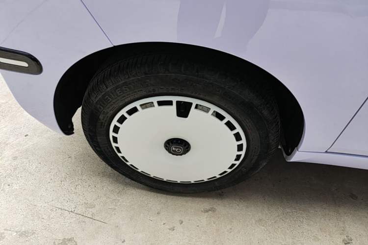 Used Chery QQ Ice Cream 2022 170km Sundae Phosphate Lithium-Ion Left Front Wheel Hub
