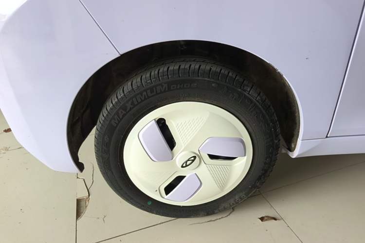 Used Chery QQ Ice Cream 2022 120km Conical Shape Lithium Iron Phosphate Left Front Wheel Hub