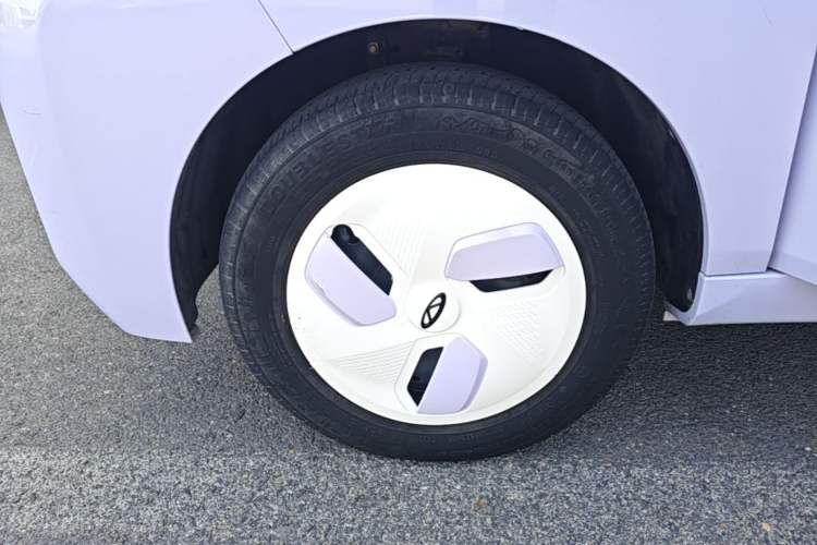 Used Chery QQ Ice Cream 2022 170km Sundae Phosphate Lithium-Ion Left Front Wheel Hub
