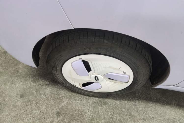 Used Chery QQ Ice Cream 2022 170km Sundae Phosphate Lithium-Ion Left Front Wheel Hub