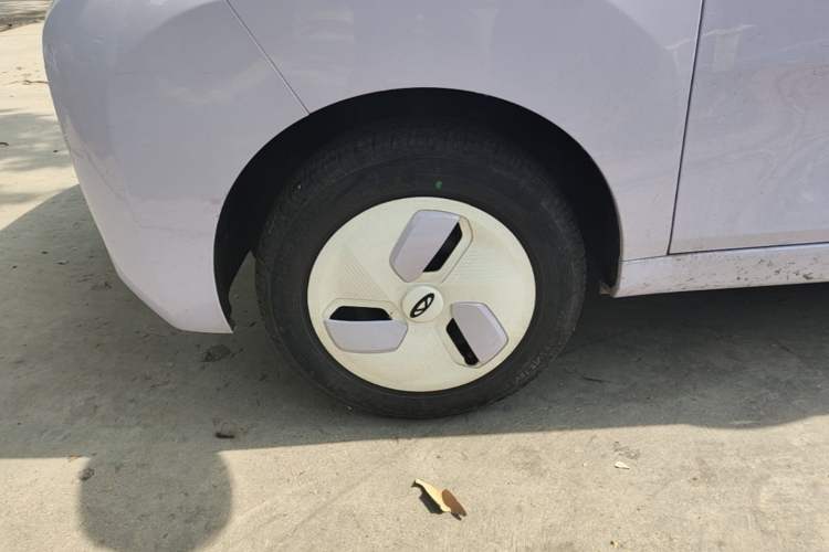 Used Chery QQ Ice Cream 2022 120km Conical Shape Lithium Iron Phosphate Left Front Wheel Hub