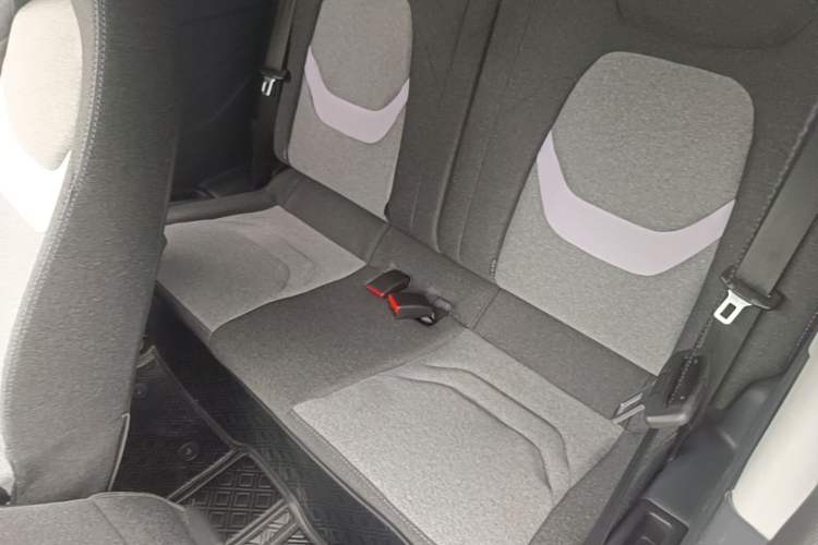 Used Chery QQ Ice Cream 2022 170km Sundae Phosphate Lithium-Ion Left Rear Seat