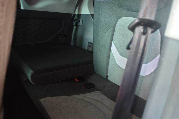 Used Chery QQ Ice Cream 2022 170km Sundae Phosphate Lithium-Ion Left Rear Seat