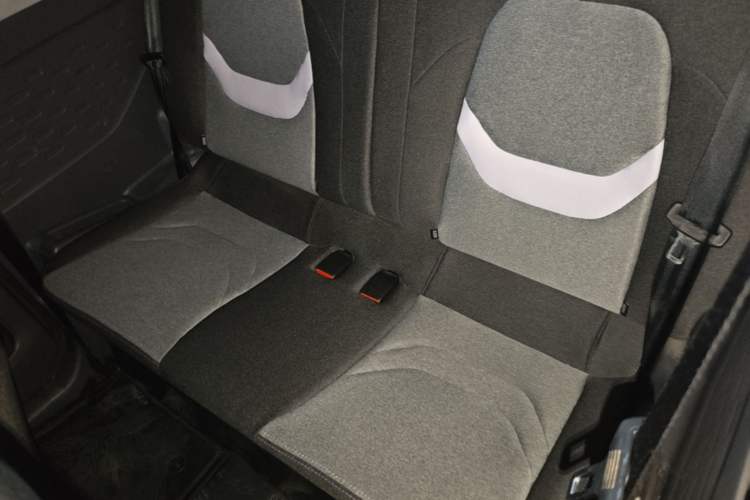 Used Chery QQ Ice Cream 2022 170km Sundae Phosphate Lithium-Ion Left Rear Seat