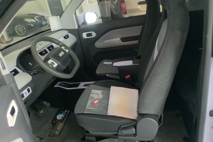 Used Chery QQ Ice Cream 2022 170km Sundae Phosphate Lithium-Ion Left Rear Seat