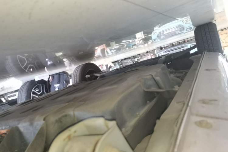 Used Chery QQ Ice Cream 2022 120km Conical Shape Lithium Iron Phosphate Left Side Sill