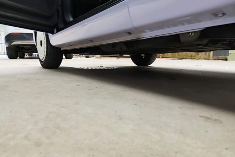 Used Chery QQ Ice Cream 2022 170km Sundae Phosphate Lithium-Ion Left Side Sill