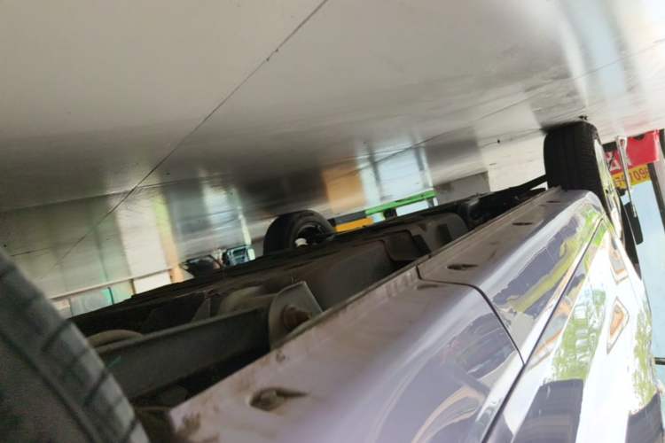 Used Chery QQ Ice Cream 2022 120km Conical Shape Lithium Iron Phosphate Left Side Sill
