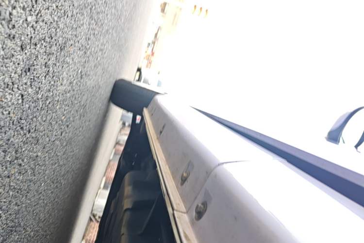 Used Chery QQ Ice Cream 2022 170km Sundae Phosphate Lithium-Ion Left Side Sill