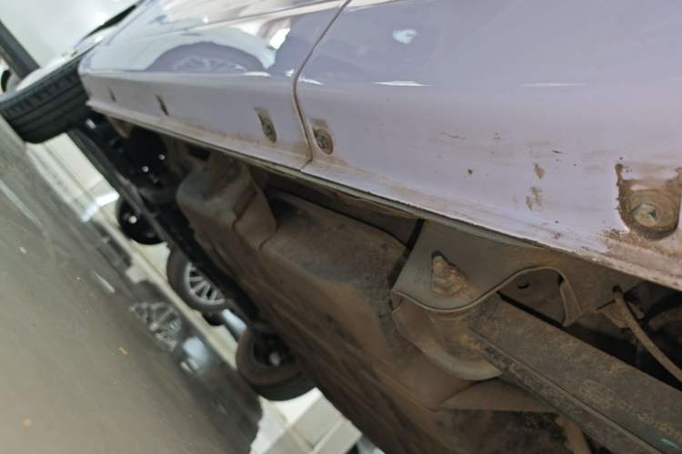 Used Chery QQ Ice Cream 2022 170km Sundae Phosphate Lithium-Ion Left Side Sill