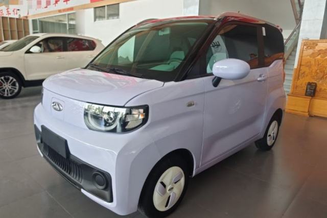 Used Chery QQ Ice Cream 2022 170km Sundae Phosphate Lithium-Ion