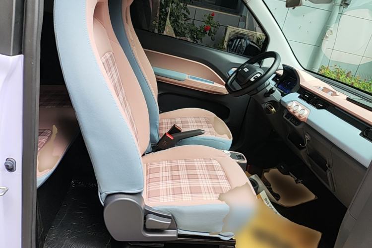 Used Chery QQ Ice Cream 2022 170km Sundae Phosphate Lithium-Ion Right Front Seat