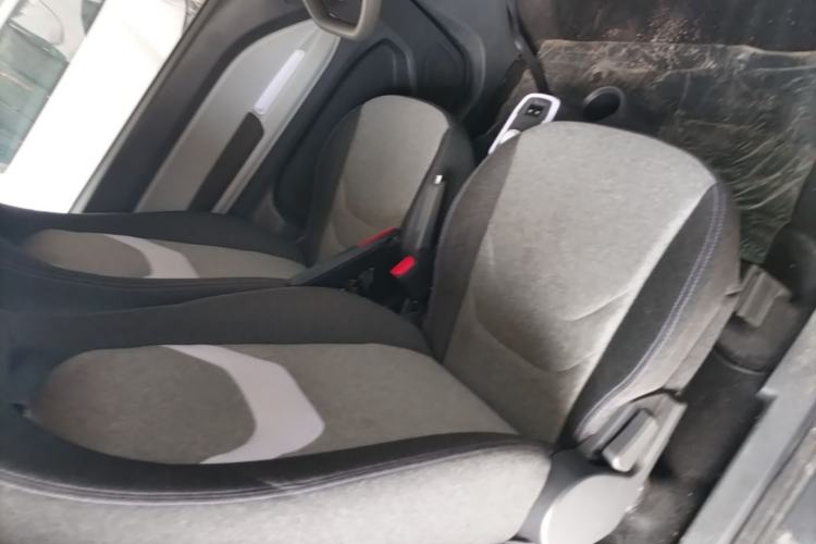 Used Chery QQ Ice Cream 2022 120km Conical Shape Lithium Iron Phosphate Right Front Seat