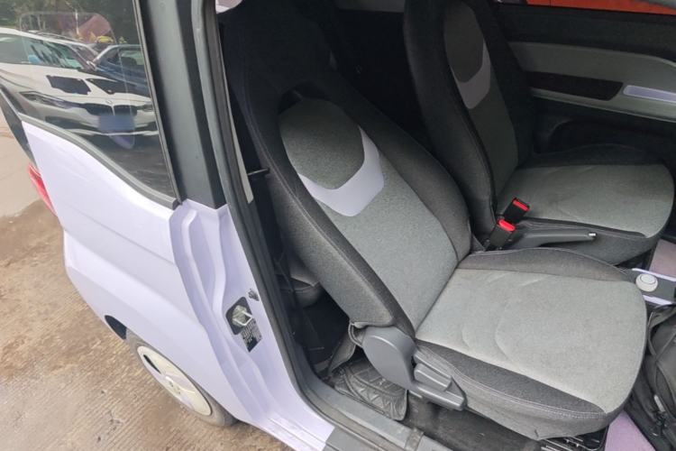 Used Chery QQ Ice Cream 2022 170km Sundae Phosphate Lithium-Ion Right Front Seat