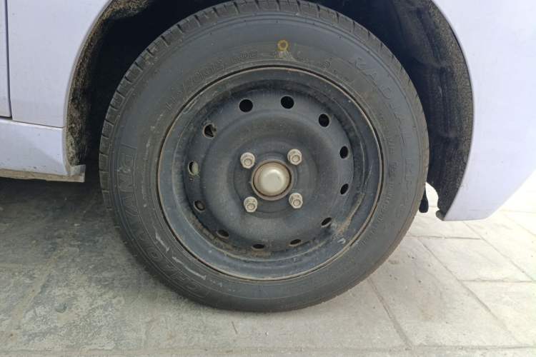 Used Chery QQ Ice Cream 2022 170km Sundae Phosphate Lithium-Ion Right Front Wheel Hub