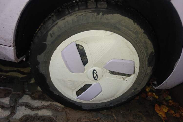 Used Chery QQ Ice Cream 2022 170km Sundae Phosphate Lithium-Ion Right Front Wheel Hub