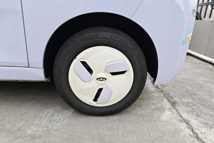 Used Chery QQ Ice Cream 2022 120km Conical Shape Lithium Iron Phosphate Right Front Wheel Hub