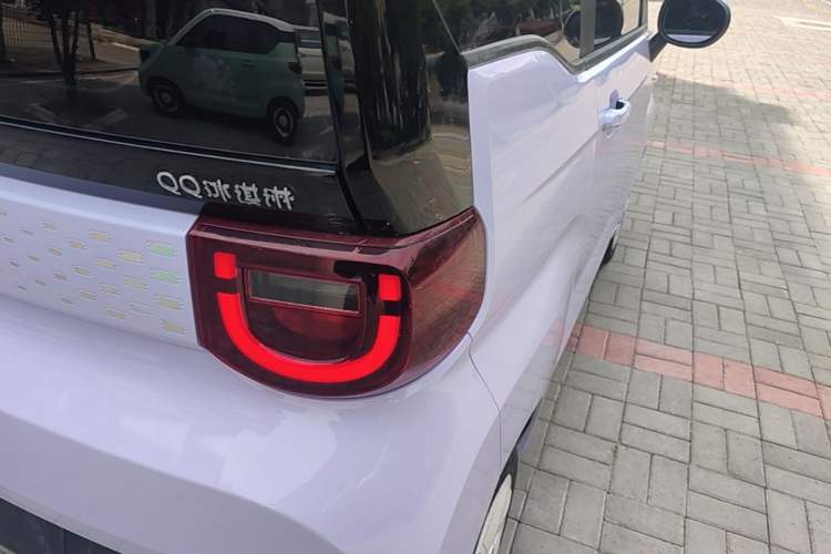Used Chery QQ Ice Cream 2022 170km Sundae Phosphate Lithium-Ion Right Rear Taillight