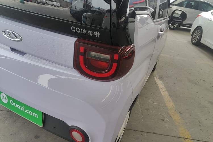 Used Chery QQ Ice Cream 2022 170km Sundae Phosphate Lithium-Ion Right Rear Taillight