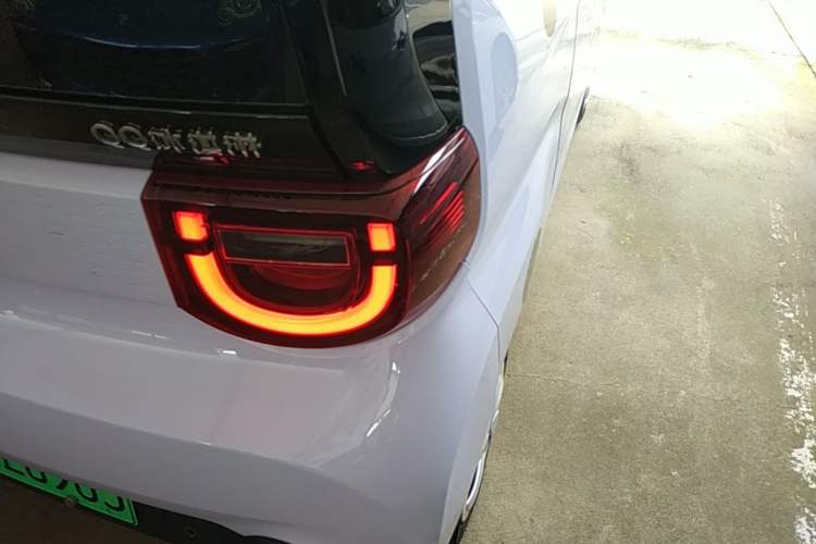 Used Chery QQ Ice Cream 2022 170km Sundae Phosphate Lithium-Ion Right Rear Taillight