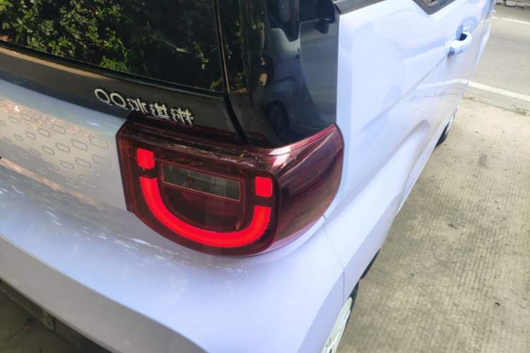 Used Chery QQ Ice Cream 2022 170km Sundae Phosphate Lithium-Ion Right Rear Taillight