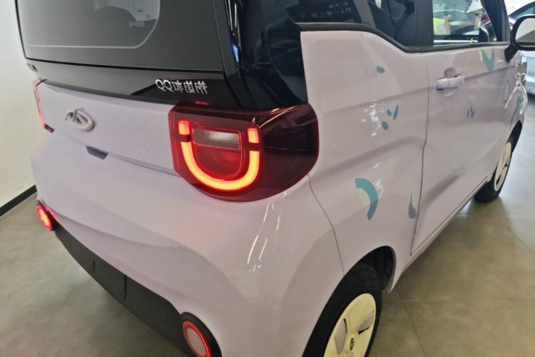 Used Chery QQ Ice Cream 2022 170km Sundae Phosphate Lithium-Ion Right Rear Taillight
