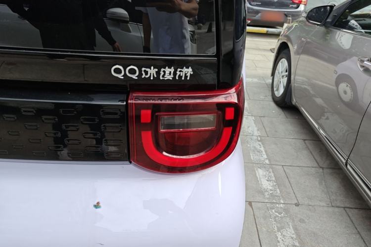 Used Chery QQ Ice Cream 2022 170km Sundae Phosphate Lithium-Ion Right Rear Taillight