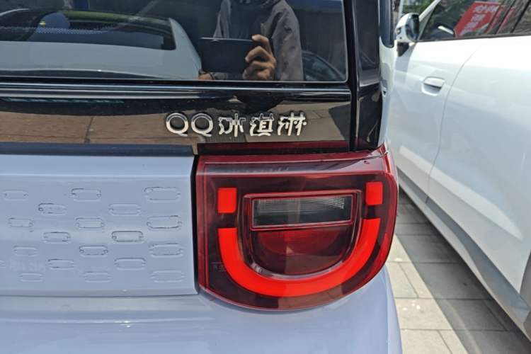 Used Chery QQ Ice Cream 2022 170km Sundae Ternary Lithium Right Rear Taillight