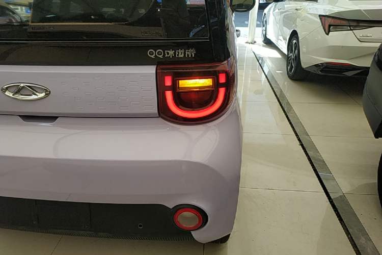 Used Chery QQ Ice Cream 2022 170km Sundae Phosphate Lithium-Ion Right Rear Taillight