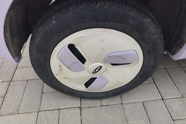 Used Chery QQ Ice Cream 2022 170km Sundae Phosphate Lithium-Ion Right Rear Wheel Hub